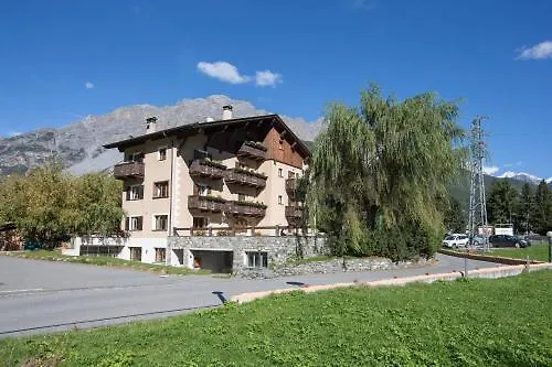 Otel Alpi & Golf 3*