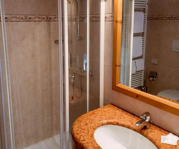 Alpi & Golf Otel 3*