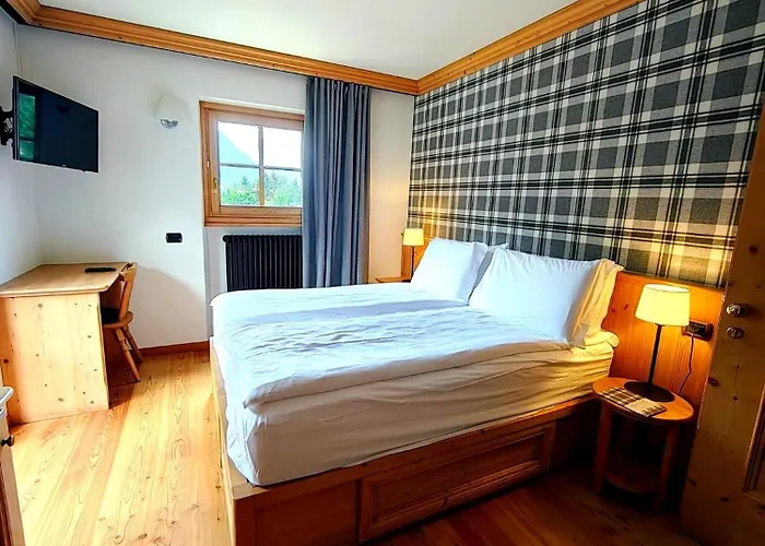 Otel Alpi & Golf 3*